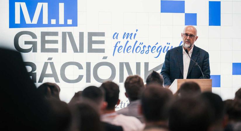 Kelemen Hunor az őt ért támadásokról: A zongoristára lőttek