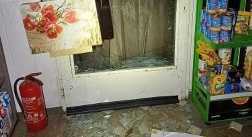 Éjszakai betörés Tatabányán: vegyesbolt volt a visszaeső tolvaj célpontja