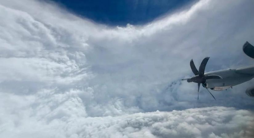 Berepült az amerikai légierő a Melissa hurrikán szemébe, elképesztő felvételt készítettek ott – videó