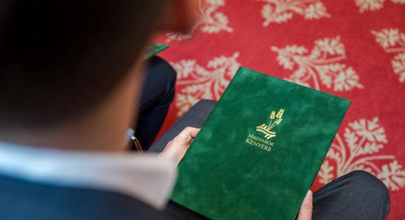 Idén már 37 fiatalt támogat a „Magyarok Kenyere a Jövőért” ösztöndíjprogram