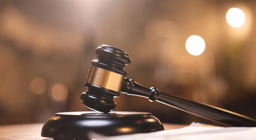 Hamis márkajelzésű ruhákkal negyedmilliárdos kárt okozott egy nagykanizsai házaspár