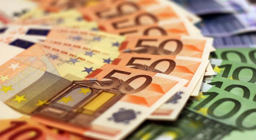 589 millió euró volt a termék-külkereskedelmi többlet szeptemberben