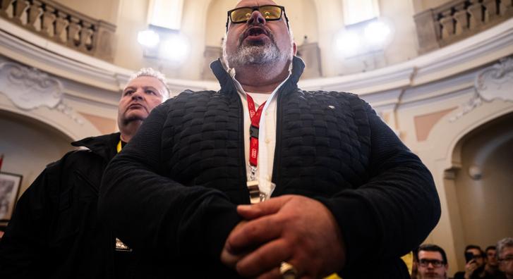 Megegyeztek a taxisok és a főpolgármester