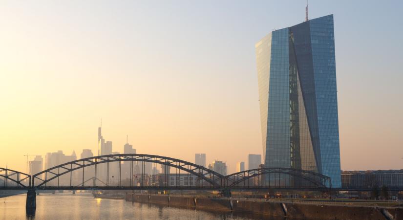 Rendkívül szokatlan helyzetben jön az EKB kamatdöntése