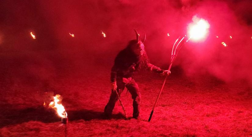 A Rába-vidéken, Orfaluban ismét szellemek jártak!