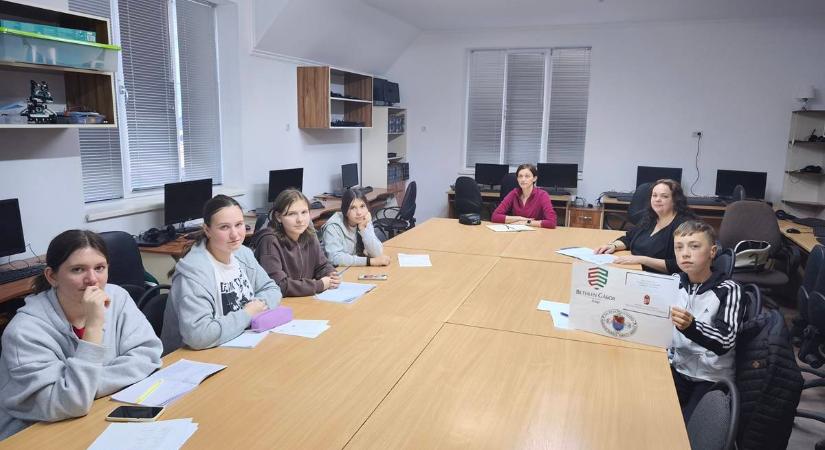 Zajlanak a tanfolyamok Kárpátalja 52 helyszínén a Rákóczi Egyetem szervezésében - Nyelvi akadálymentesítés