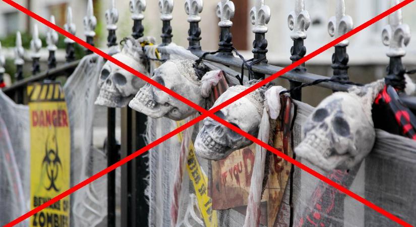 2025 legmenőbb halloweeni dekortrendjei: terrakotta tökök, bársony és gótikus fények