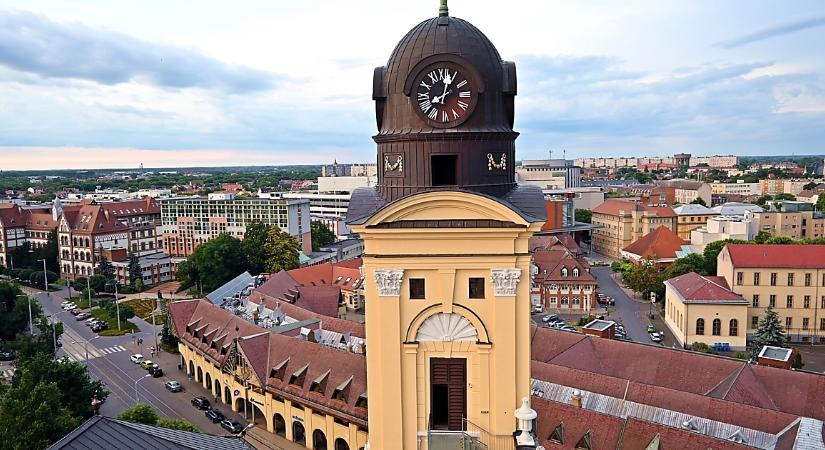 Kiderült, kikkel kell megküzdenie Debrecennek a Magyarország Ifjúsági Fővárosa 2026 döntőjéért – videóval