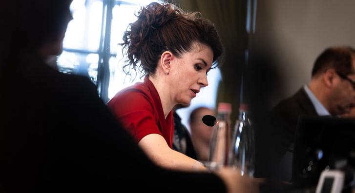 Tüttő Kata és Bujdosó Andrea verbális adok-kapokba kezdett