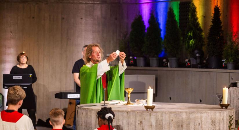 Botrány Németországban: queer istentiszteletet közvetített a közszolgálati televízió