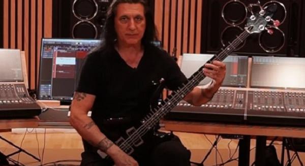 Manowar: Joey DeMaio elmondta, miért késik a Sign Of The Hammer újra felvett verziója