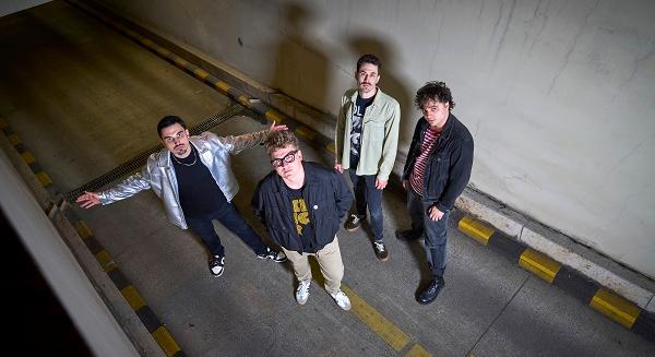 „Belasztizott Magyarország” – a társadalmi káoszról írt dalt a letiltott_