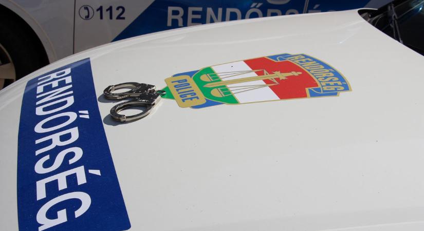 Megerőszakolta, verte, acélbetétes bakanccsal rúgta nevelt lányait egy Fejér megyei férfi