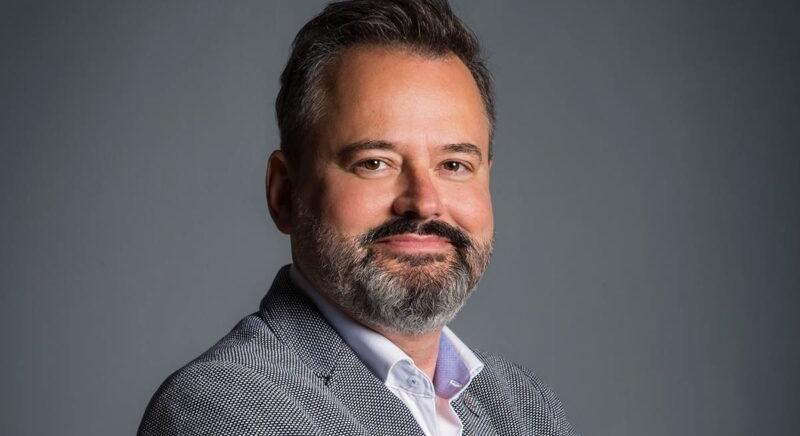 „A valós élménynél semmi nem hat erősebben” – Bank Tamás, a Játékszín igazgatója a Naptárlányok bemutatójáról