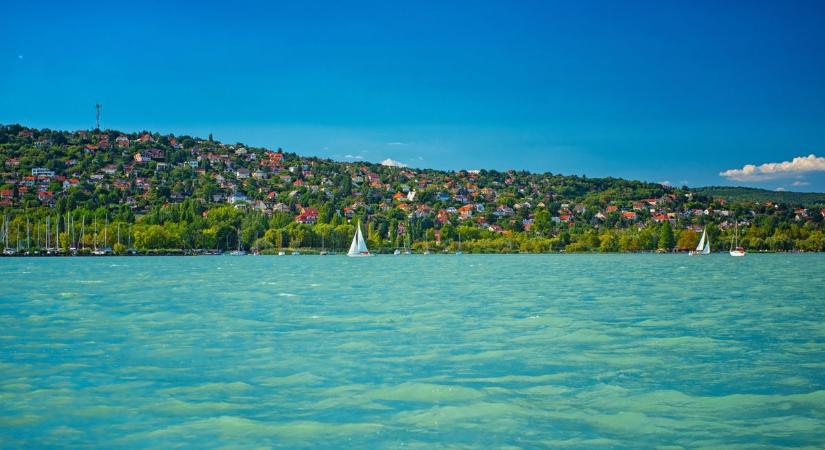 Vonzó az új életforma – keményen zsebbe kell nyúlni a balatoni álomért, soha nem látott magasságokba emelkedtek az ingatlanárak a tó partján