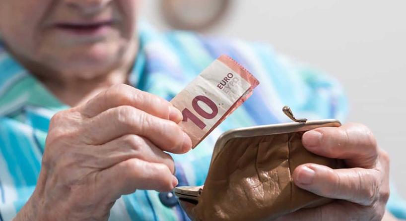 A nyugdíjemelés módosítását mérlegeli a szaktárca