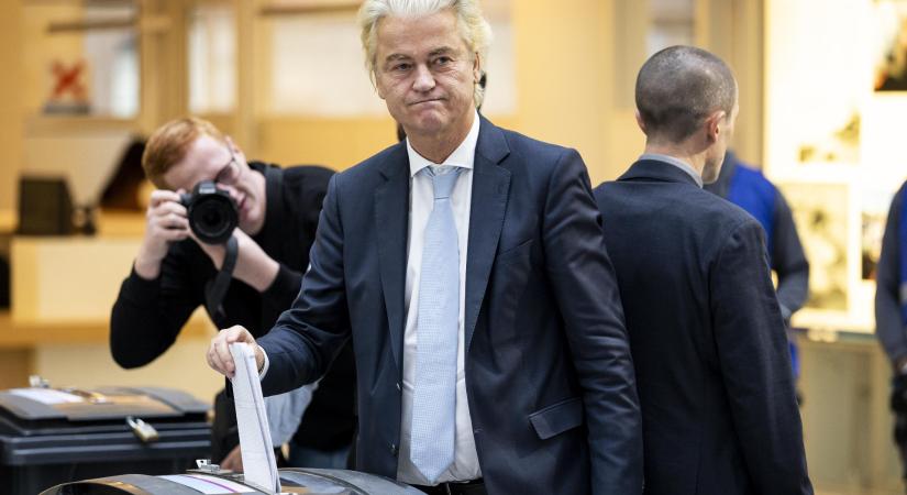 Megkezdődtek az előre hozott választások Hollandiában