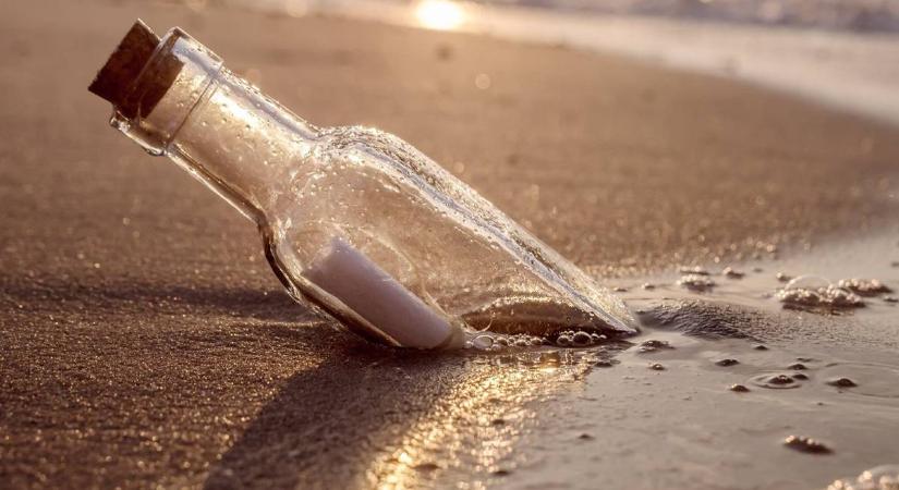 Százéves titkot rejtett a tenger – előkerült két katona palackpostája