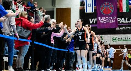 Magabiztos pécsi győzelem az Európa Kupában: 28 ponttal nyert az NKA Universitas Pécs