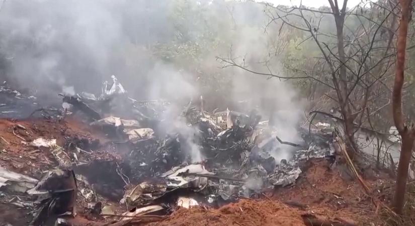 Kiderült, hogy kik a kenyai repülőgép-szerencsétlenség magyar áldozatai  videó