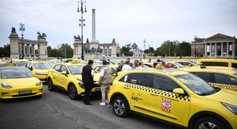 Nem adják fel: ismét tüntettek a taxisok