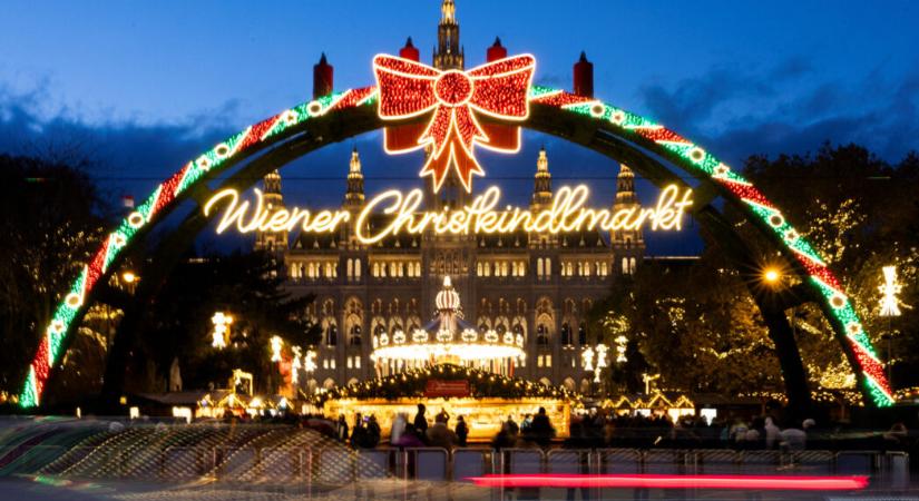 Bécsben már felállították a karácsonyfát