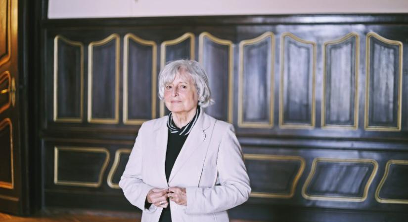 Mezey Katalin: Az írás nemcsak munka, de kedvtelés is