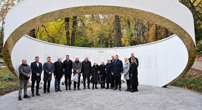 Az elhunyt olimpiai bajnokokra emlékezett a MOB
