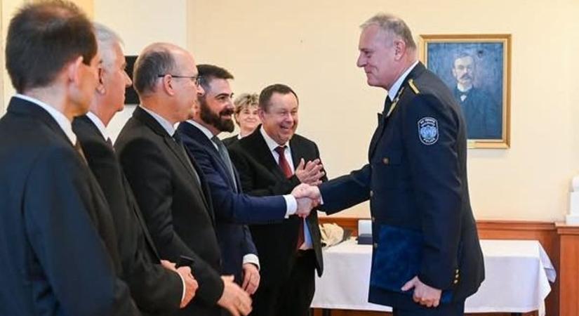 Rangos elismerést kapott Szombathelyen Fekete Géza r. alezredes