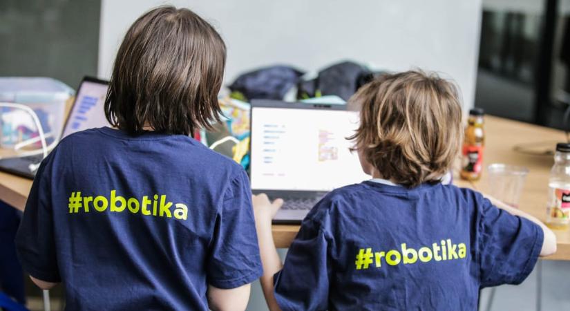 Ingyen kap robotkészletet 25 magyar iskola, csak pályázni kell