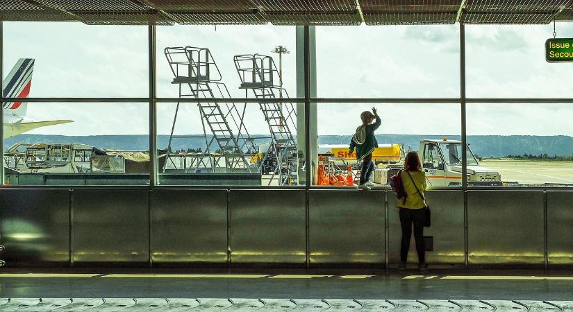 Sok szülő hibázik Schengen után: ezzel fordítják vissza a határról a családokat