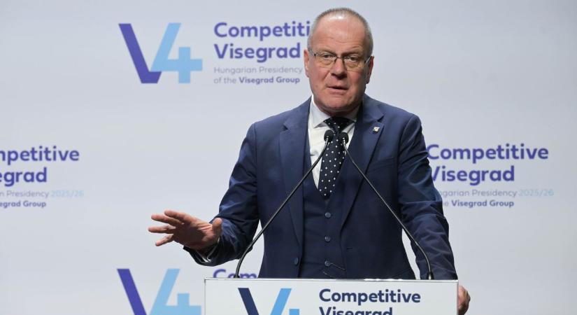 Újabb béremelést jelentett be Navracsics Tibor – az ő bérük emelkedik