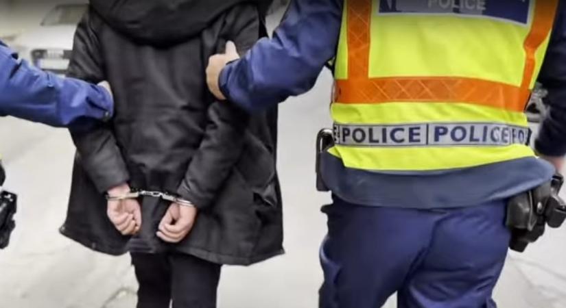 Buszmegállóban vert agyon két tizenéves fiú egy férfit Hajdúnánáson