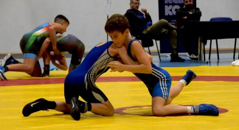 Olimpikonok a kaposvári birkózó bemutatón