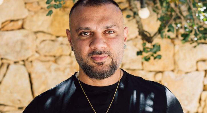 Ízekre szedi az internet népe Gáspár Lacit, amiért alig volt néző a kapuvári fellépésén