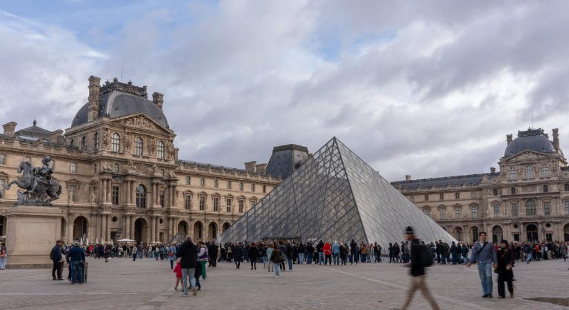 Elavult kamerarendszer, lejárt engedély: a francia rendőrség elismerte a Louvre biztonsági hiányosságait