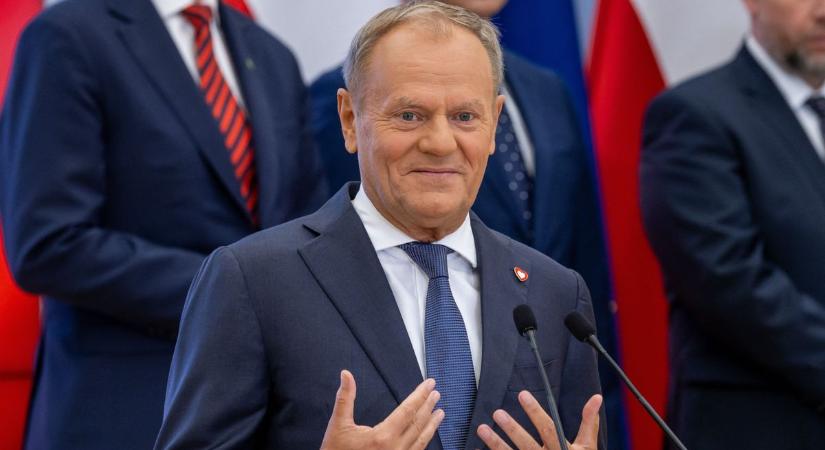 Lengyel főszerkesztő a Mandinernek: „A kommunisták bukása óta senki sem szegte meg úgy a törvényt, mint a Tusk-kormány”