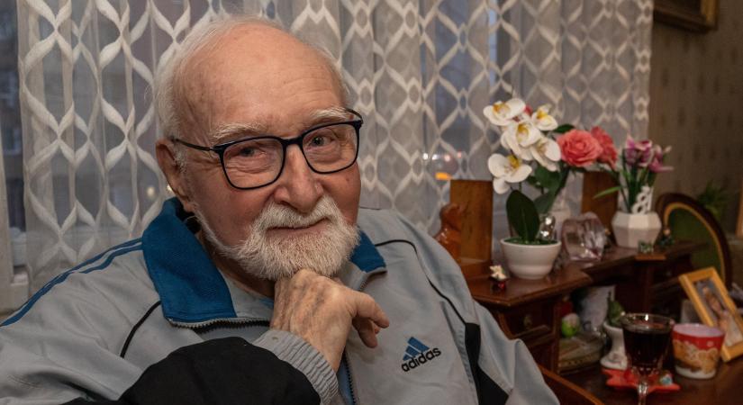„Hála a jóistennek a feleségem mellettem van, pedig…” – így várja a 100. életévét Baranyi László, a Família Kft. nagypapája