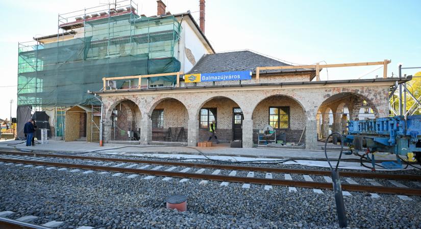 15 milliárd forintot költ a MÁV az állomásokra: légkondicionált váróépületek jönnek