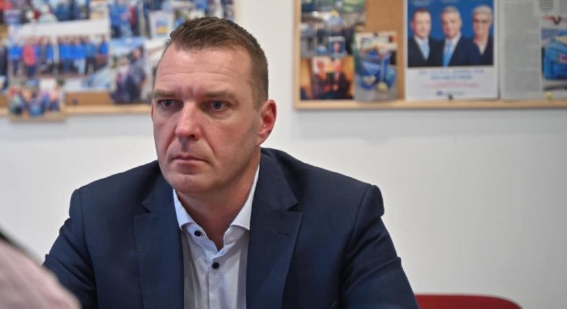 Barkóczi Balázs: Közpénzből kampányol a Fidesz Észak-Pesten