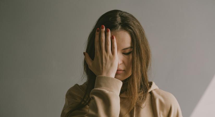 Ijesztő hírt kapott a sztár, szörnyen aggódik