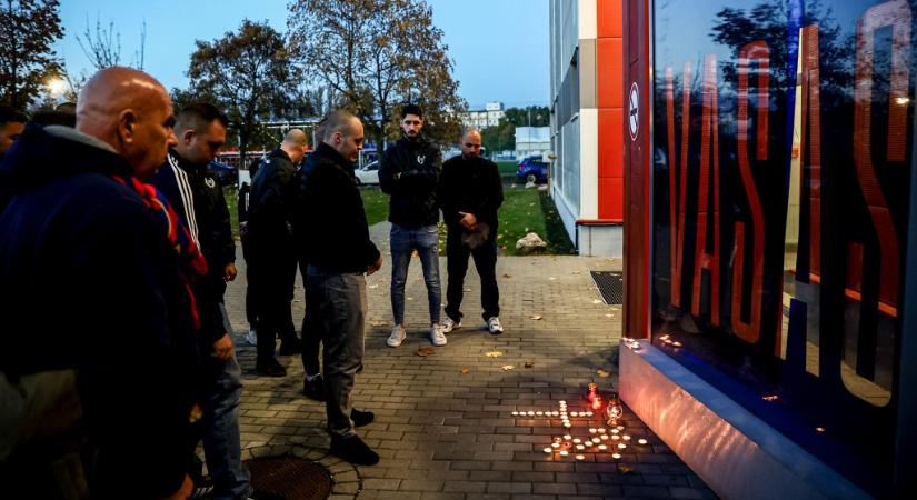 Gyertyagyújtással emlékeztek a kenyai repülőgép-szerencsétlenségben elhunyt Süllős Gyulára és családjára