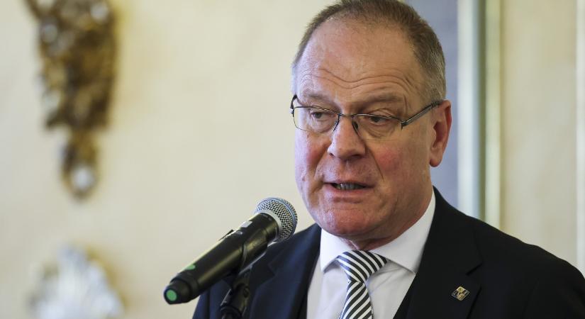 Navracsics Tibor: sok helyen hiányzik a pénz, újra kell gondolni az önkormányzatok feladatait