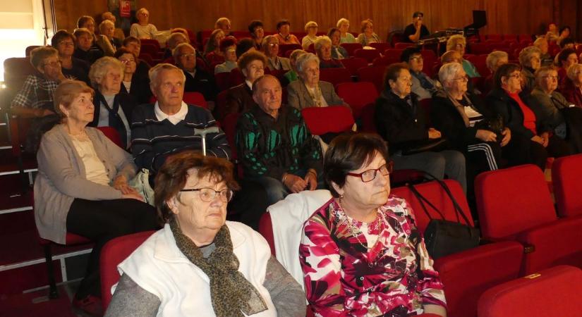 Bácsalmáson is köszöntötték a szépkorúakat – fotók