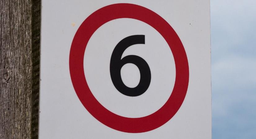 Szlovákiában sebességkorlátozást vezetnek be – a gyalogosoknak