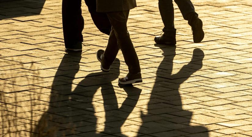 Felejtse el a 10 000 lépést, elég, ha minden nap megtesz ennyit az egészségéért