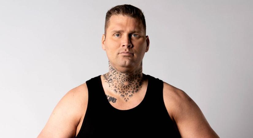 Garázdasággal gyanúsítják Dudás Mikit: elmondta, miért szúrta ki szomszédja kerekét