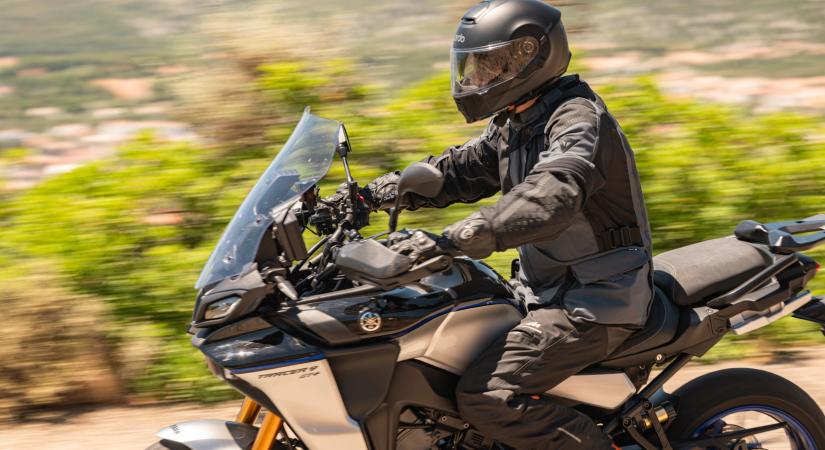 High-tech bukóval jelentkezett az eddig sisakkommunikációban utazó Cardo