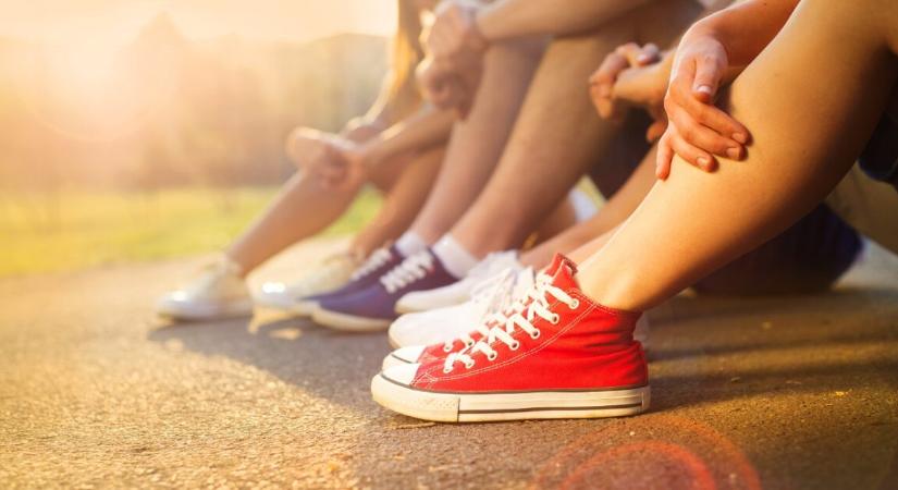 A fiú még csak 15 éves, de már most 2 méter 18 centiméter magas