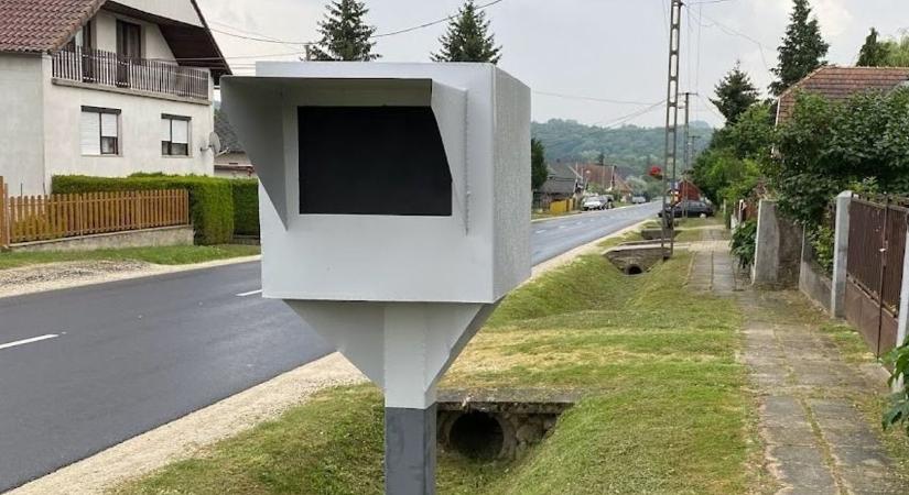 Nem kegyelmeznének a gyorshajtóknak: elvennék a jogsit és az autót is a pénzbüntetés után